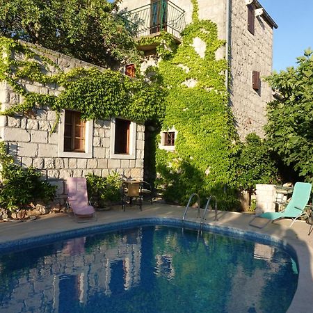 Holiday Home Villa Kastel Zrnovo Exteriér fotografie