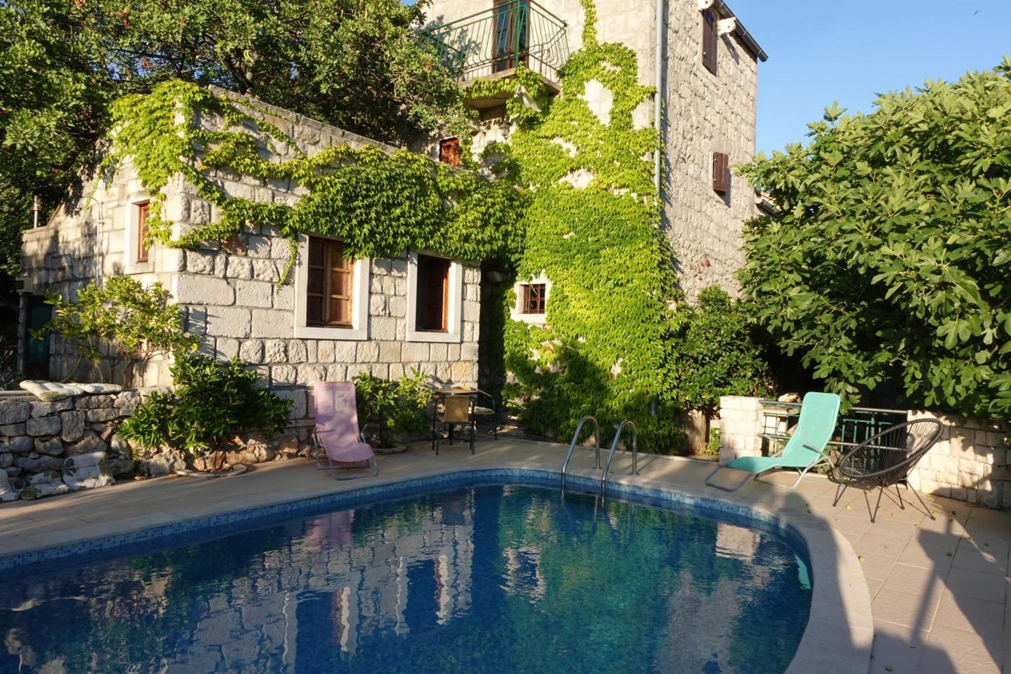 Holiday Home Villa Kastel Zrnovo Exteriér fotografie