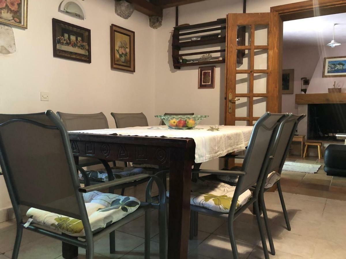 Holiday Home Villa Kastel Zrnovo Exteriér fotografie