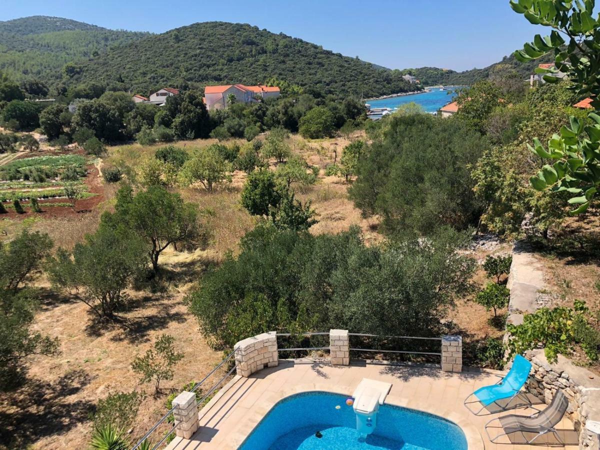 Holiday Home Villa Kastel Zrnovo Exteriér fotografie